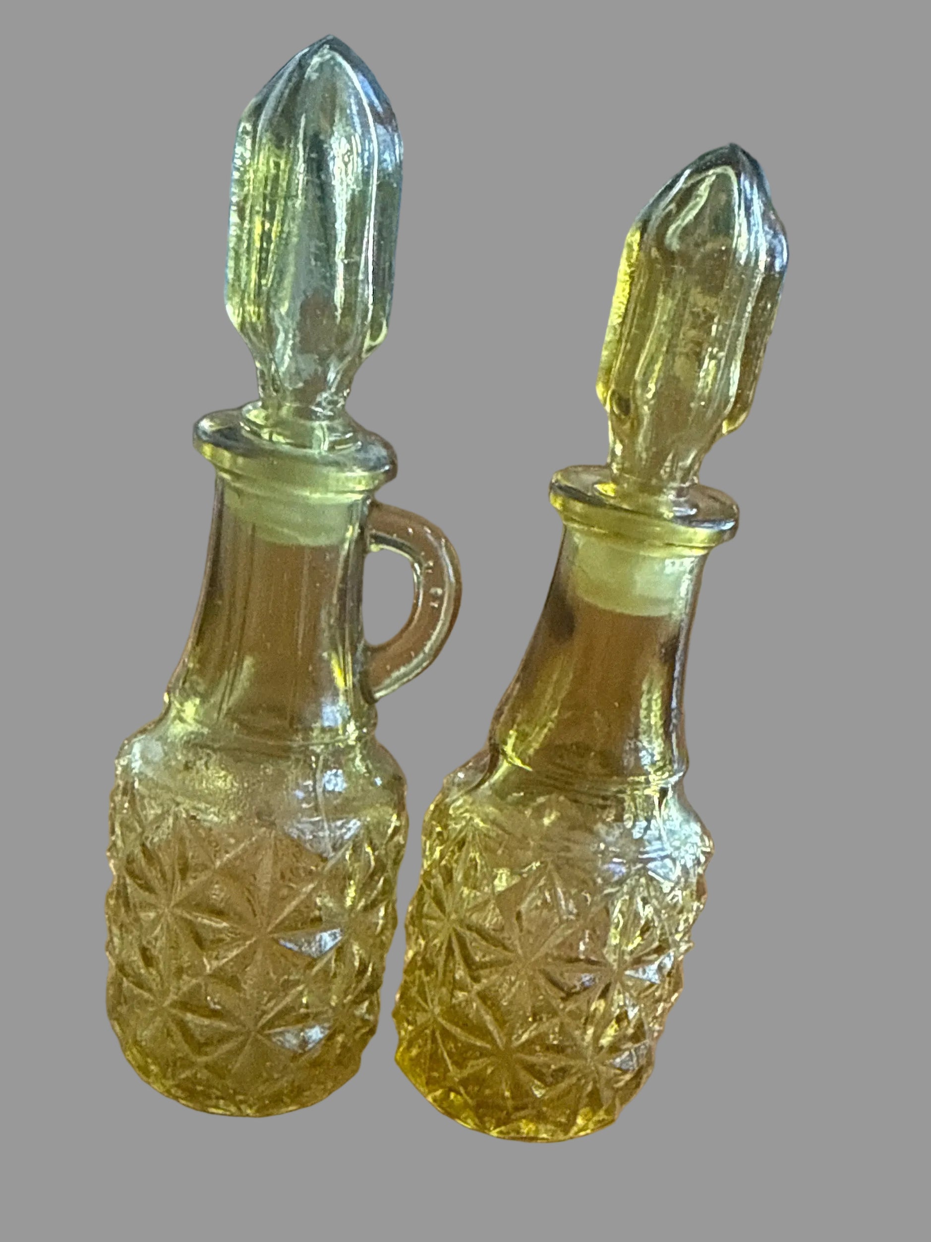 Vintage Amber Glass Oil & Vinegar Mini Cruet Set – Pressed Glass with Stoppers