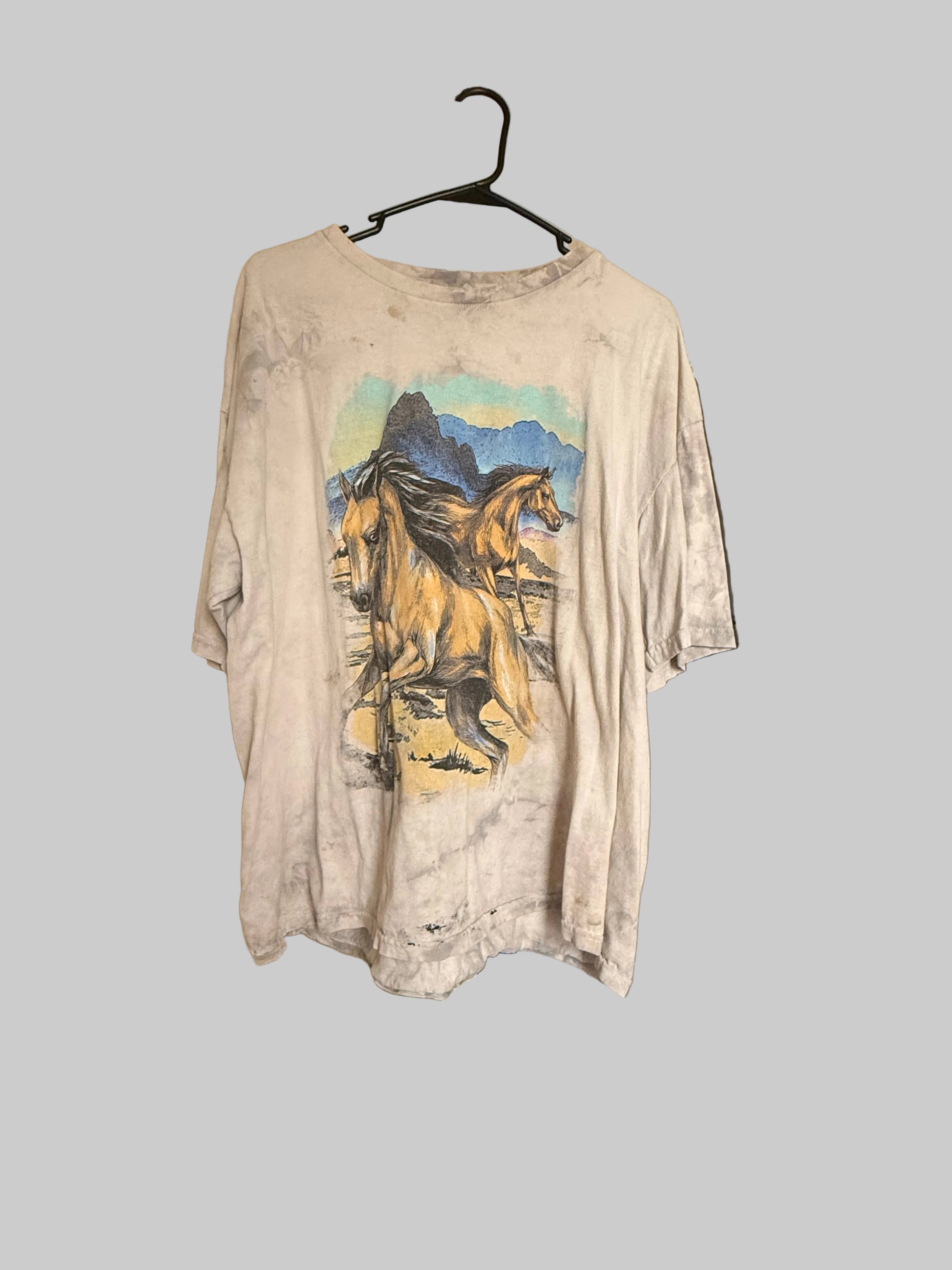 Western horse graphic/worn/distressed size L