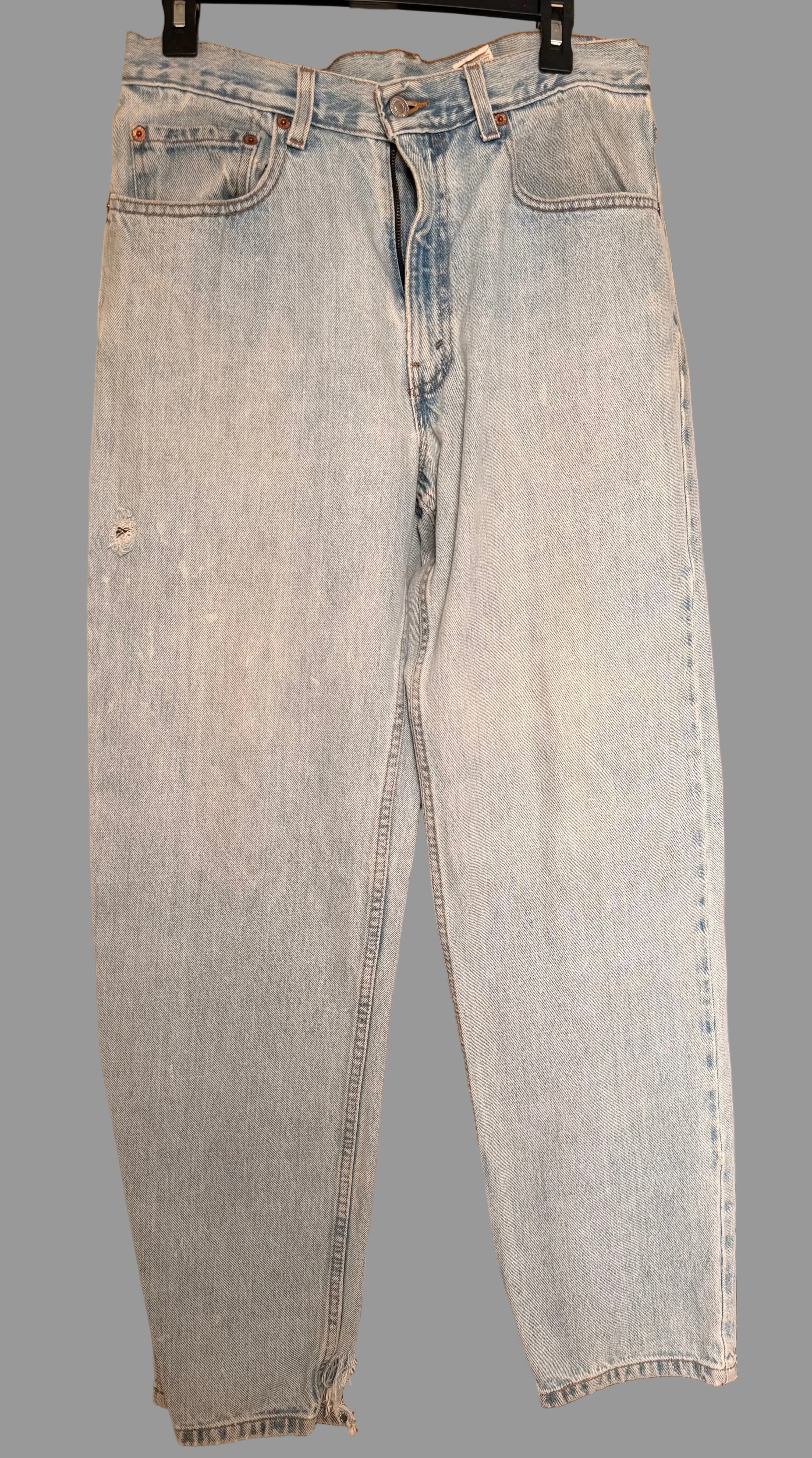 Levi’s 550 Jeans 34x32 Light Wash Relaxed Fit Distressed Raw Hem Vintage