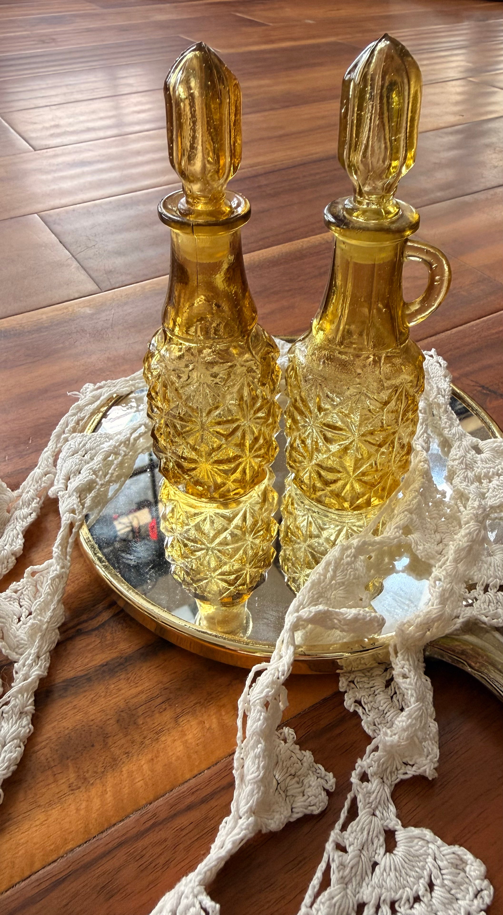 Vintage Amber Glass Oil & Vinegar Mini Cruet Set – Pressed Glass with Stoppers